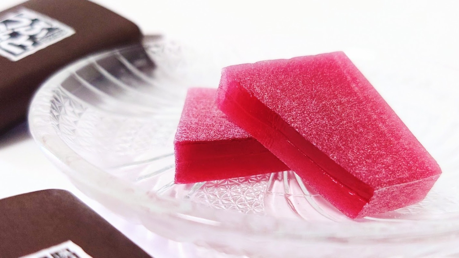 SNSでも話題！予約受付からすぐに完売するほど人気の「ぶどう飴」手