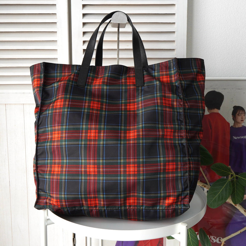 プラダ ポコノ テスート ナイロン サフィアーノ レザー タータン