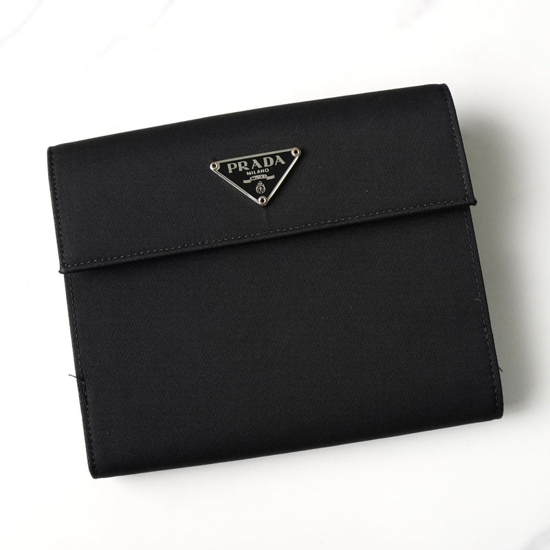 プラダ ナイロン 二つ折り財布 トライアングルロゴ ブラック