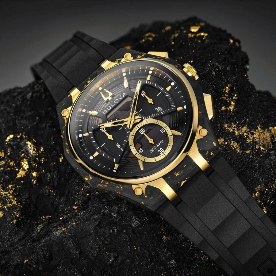 独特の“曲がった”クロノグラフムーブメントを搭載、アメリカの老舗