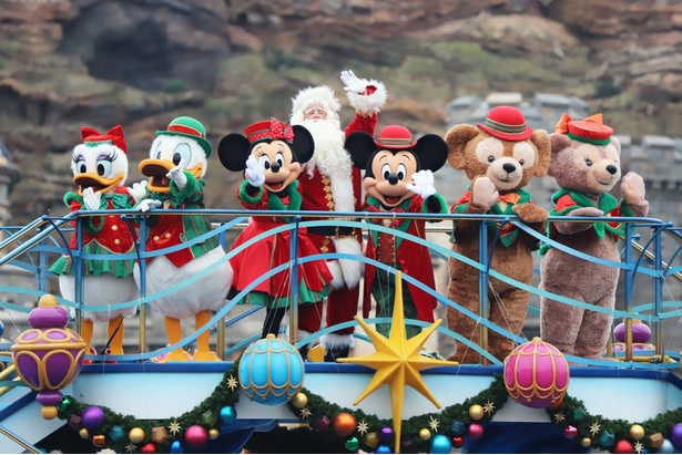 画像2 / 9＞ミッキーたちがクリスマスソングにのせてキュートにダンス