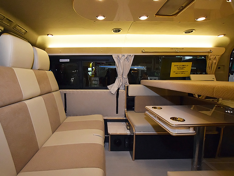 ハイエースワゴンのキャンピングカー！ 9人乗り！！家族向き