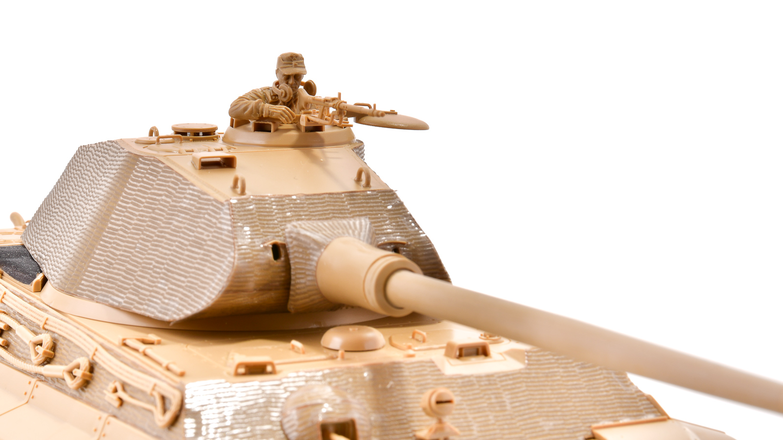 レビュー】タミヤで味わう、美しき猛獣「キングタイガー（ポルシェ砲塔