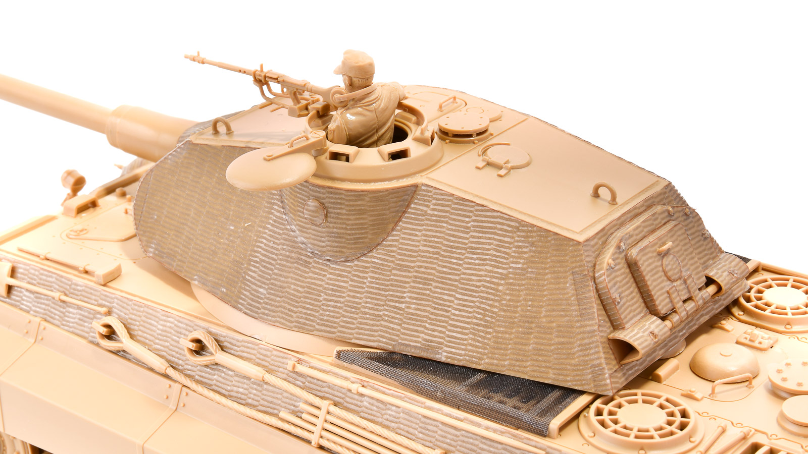 レビュー】タミヤで味わう、美しき猛獣「キングタイガー（ポルシェ砲塔