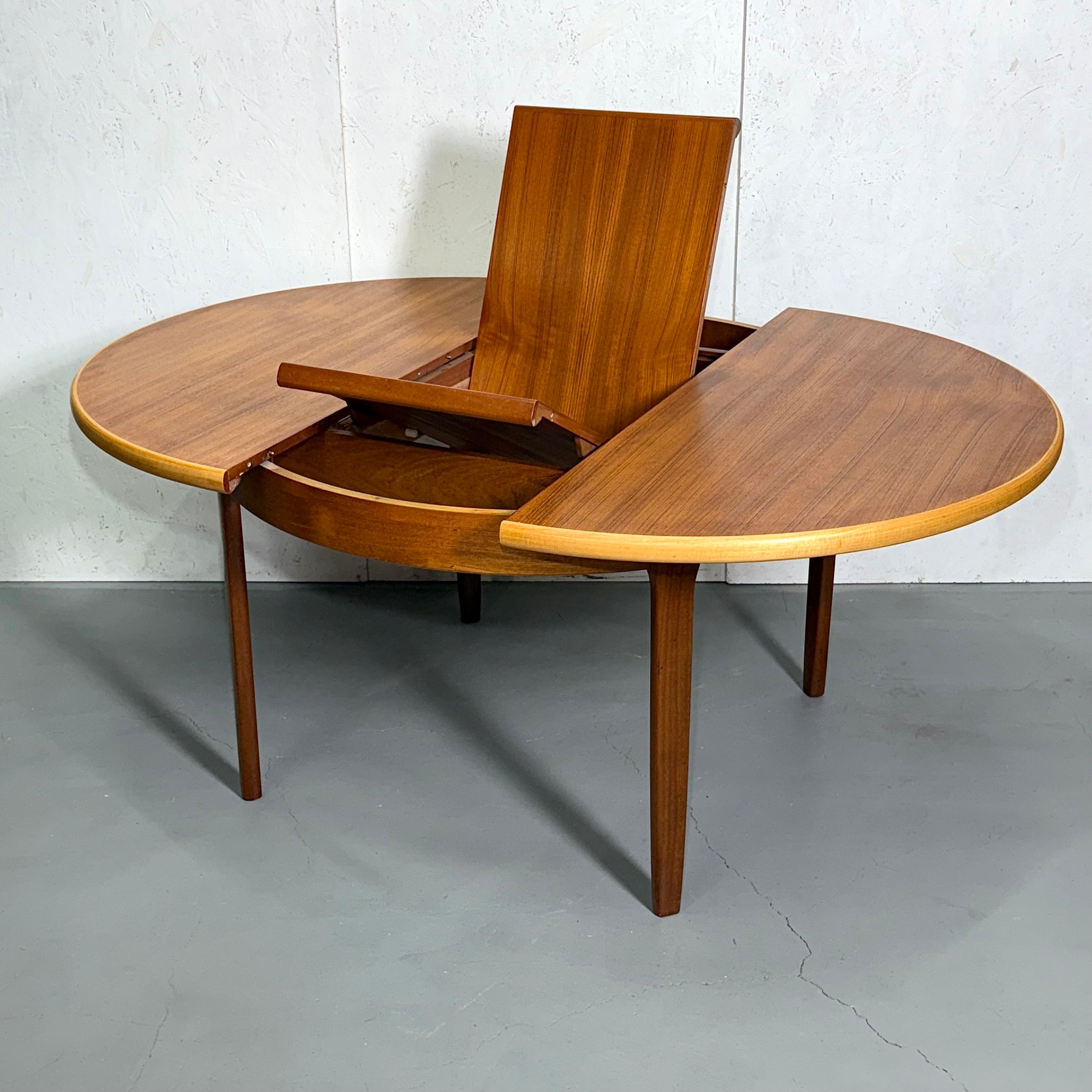 Nathan(ネイサン) / EXTENSION ROUND TABLE エクステンション ラウンド