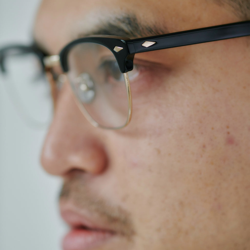 YUGEN #1. GLOSS BLACK & CHAMPAGNE GOLD × CLEAR to GREY (調光