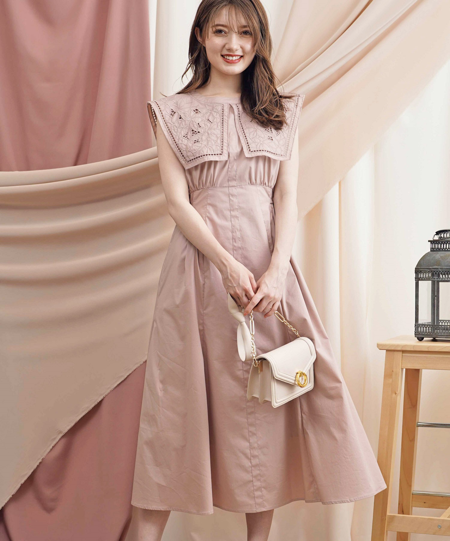 刺繍スクエアカラーワンピース | ロングワンピース | NOELA OFFICIAL