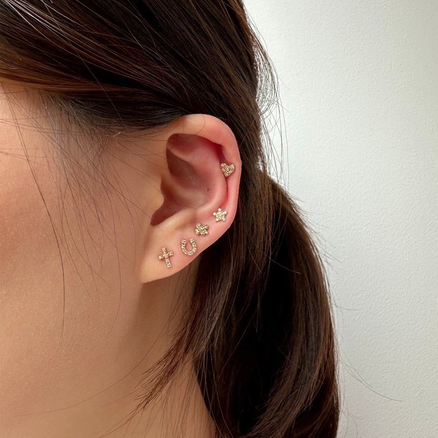 Tiny Motif】K10ダイヤモンドクローバーピアス（0.03ct）｜ピアス