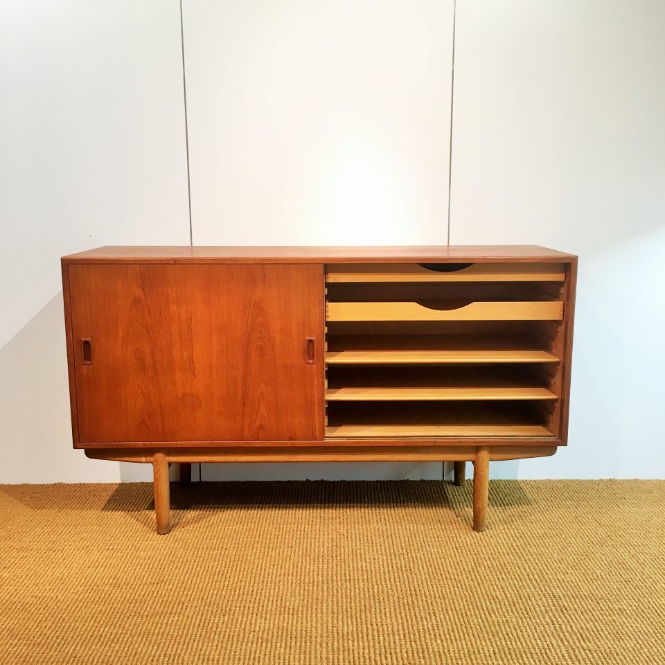 ボーエ・モーエンセン「サイドボード」《ノルディック》