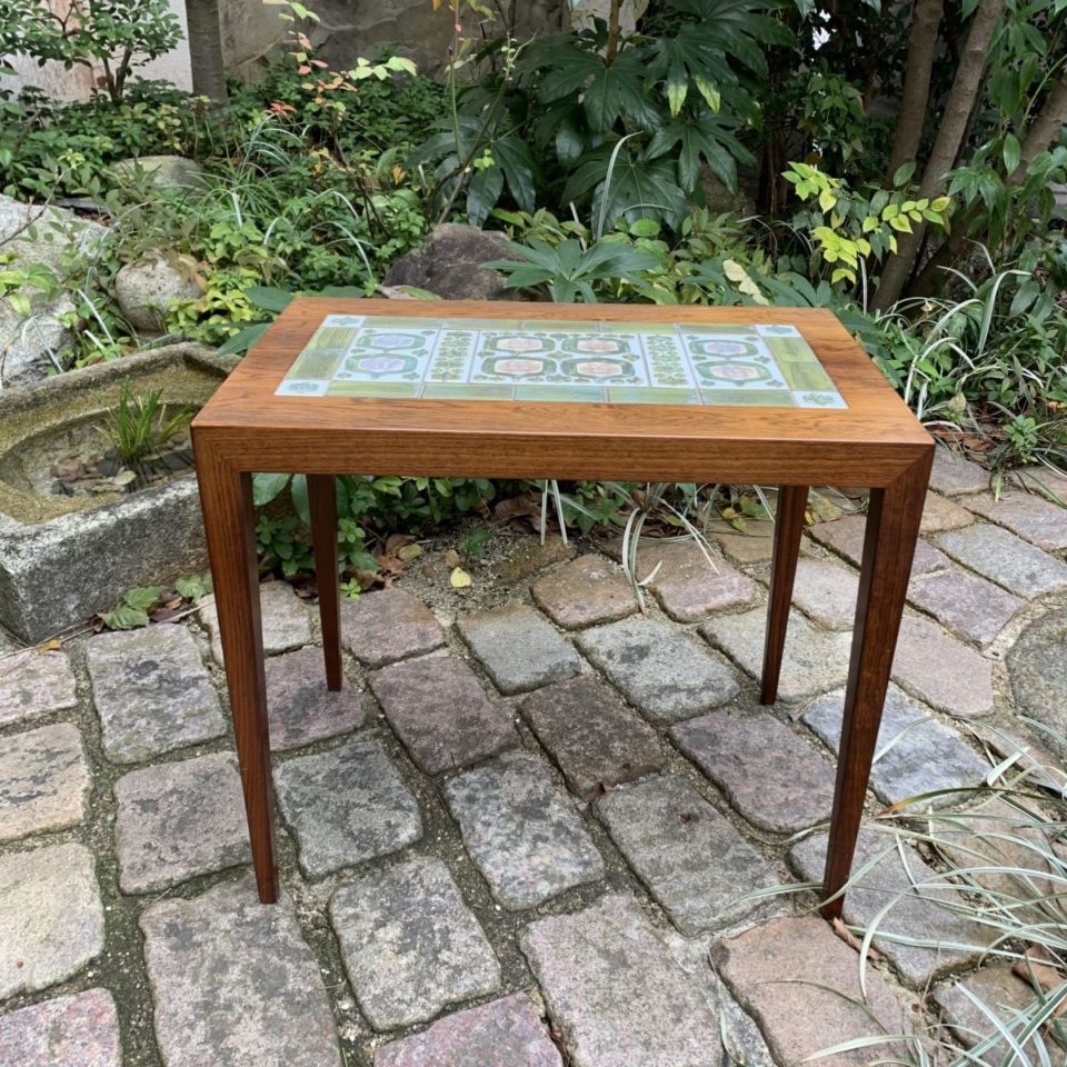 Severin Hansen Jr「タイルトップテーブル (TENERA)」《ノルディック》