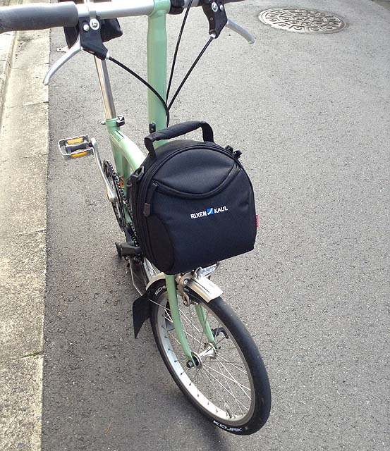 Bromptonフロントキャリアアダプタ＋リクセンのバッグ「スマイル」