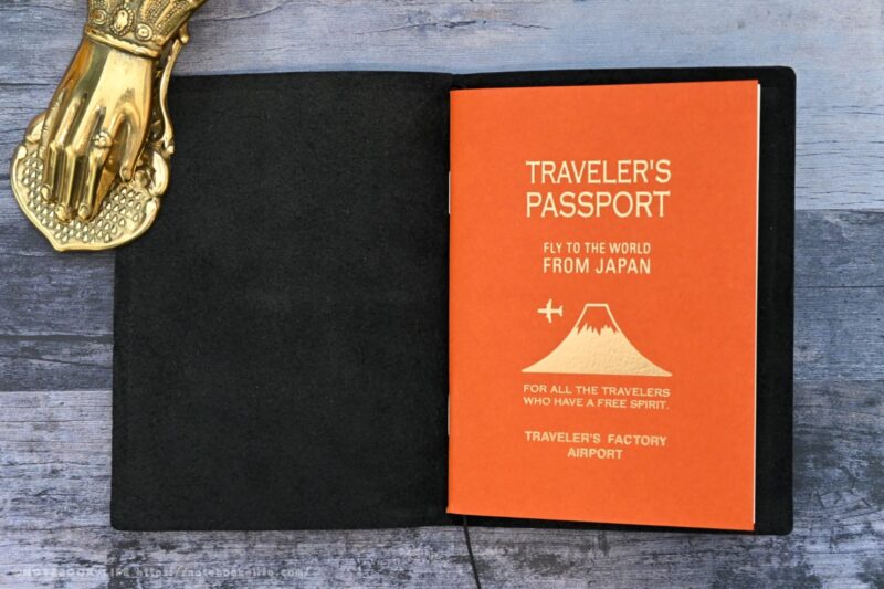 成田空港限定 トラベラーズノート レギュラーサイズ ラッピング済 成田