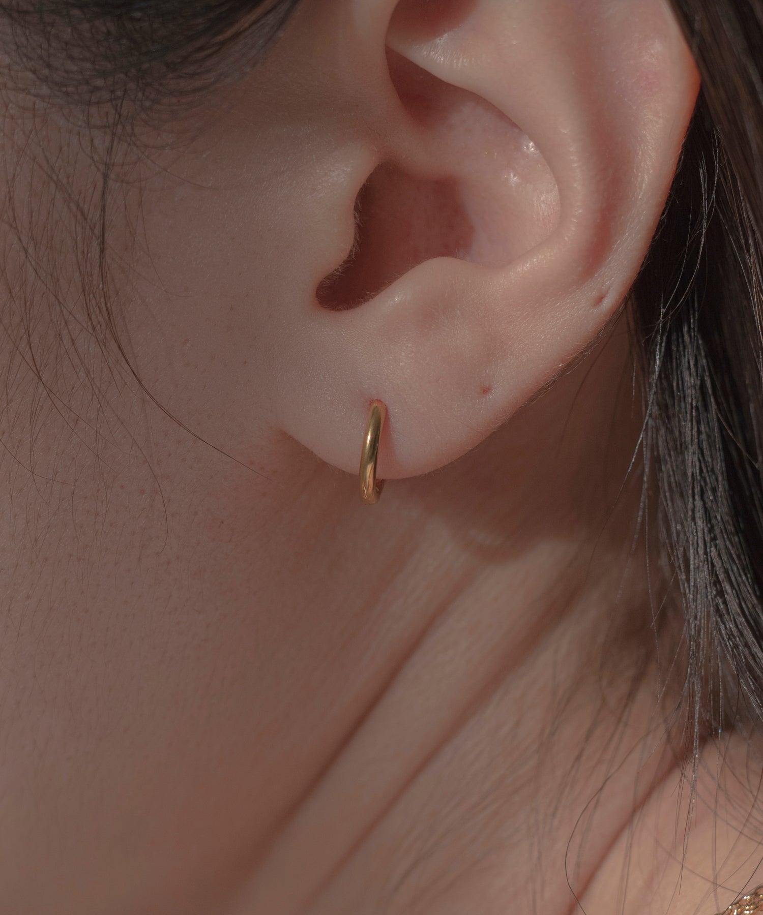 Hinged Thin Hoop Pierce［Stainless］ | 大人の毎日使えるピアス通販