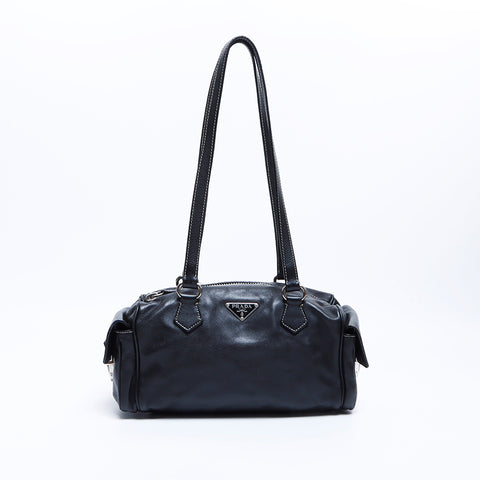 プラダ PRADA サイドポケット レザー ショルダーバッグ ブラック