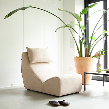 シアタールームに最適なリラックスソファ「Relaxed Sofa 1人掛け