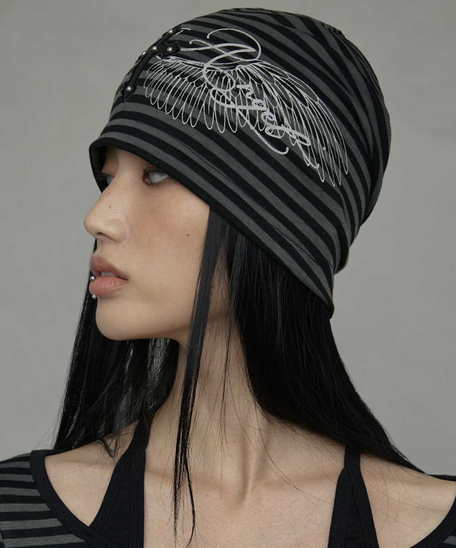 A'GEM/9 × .kom 『NIIER NOR/ニアノア』 BADDIE ANGEL CROSS BEANIE