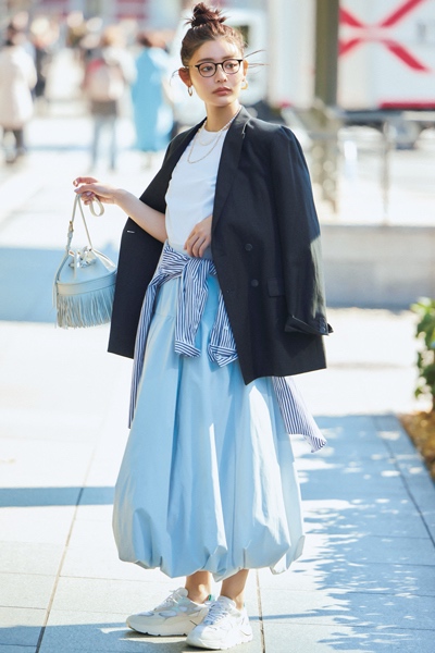 春のテーラードジャケットコーデ52選！ 色・ボトムス・テイスト別に旬