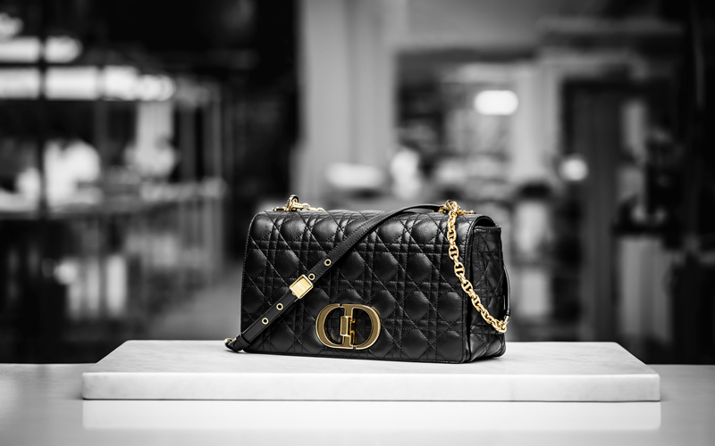 ディオール】新アイコンバッグ「ディオール カロ」発売、どんな