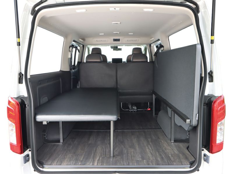 ハイエース キャラバン タウンエース NV200バネット ランクル300