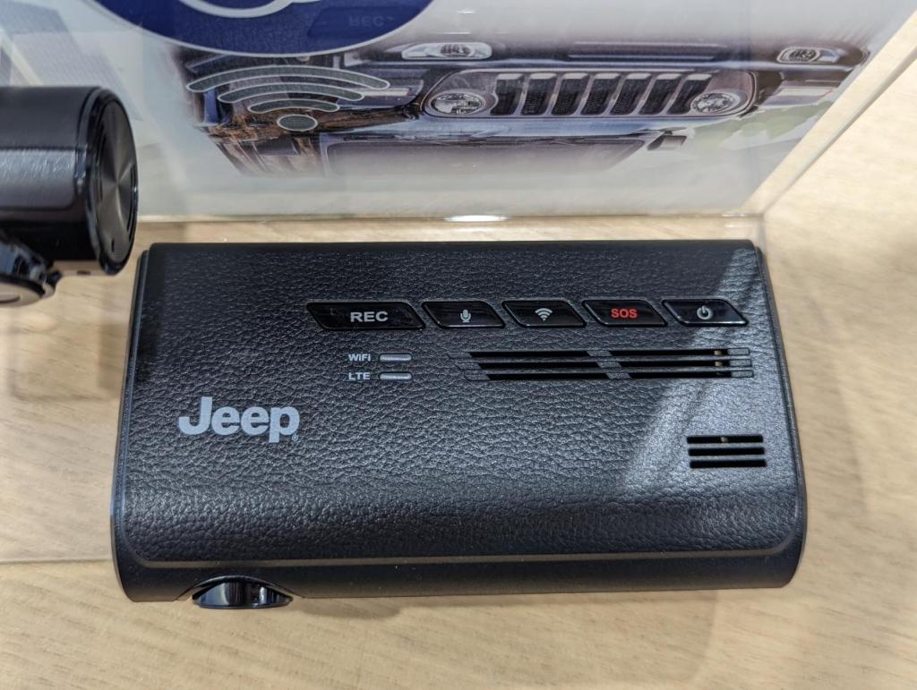 Jeep 純正 ドライブレコーダー(前後セット) DR-SJP3 【公式通販】