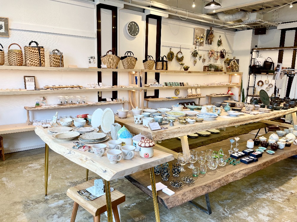すてきな作品に出会える桜区のハンドメイド雑賀店「作家ラボ」 - 大宮