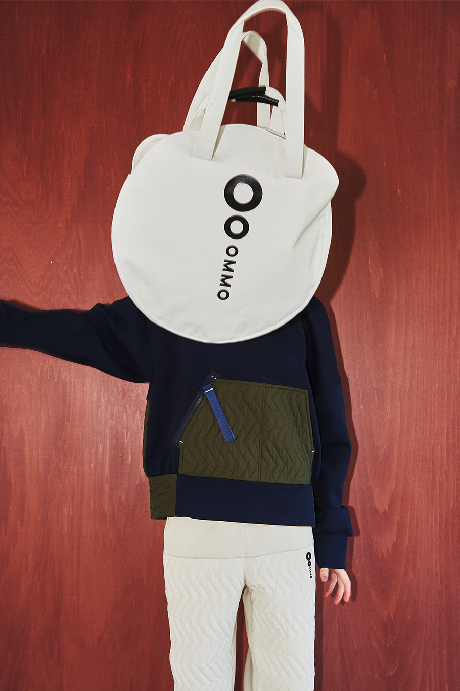 OMMO ONLINE STORE / LOGO CIRCLE TOTE