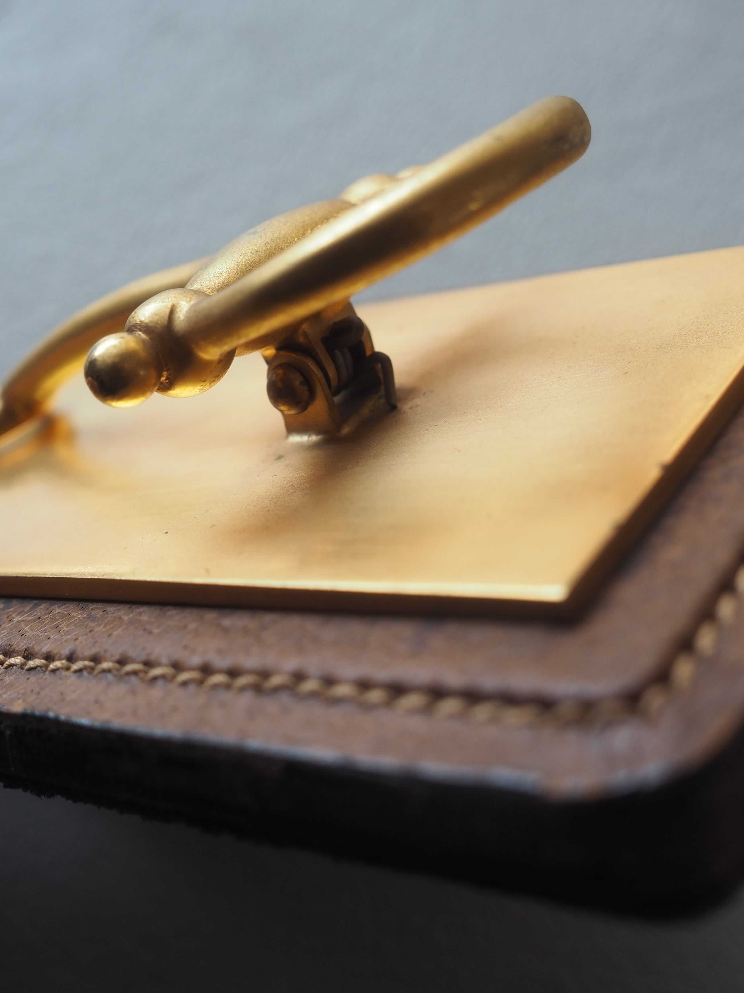 GUCCI グッチ オールド ペーパーウェイト 置物 インテリア ブラウン