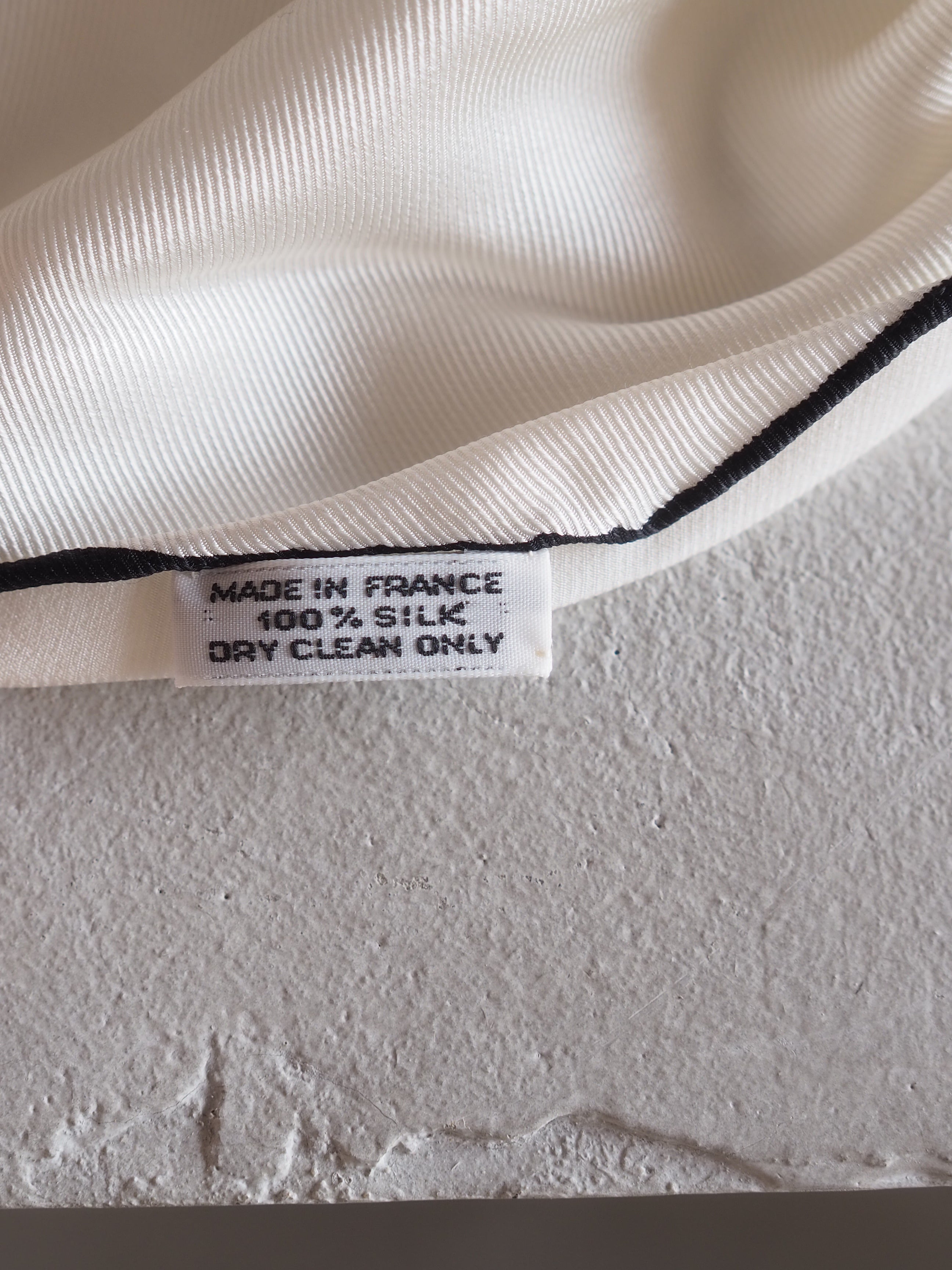 HERMES エルメス ロザンジュ スカーフ ロゴ アイボリー ブラック