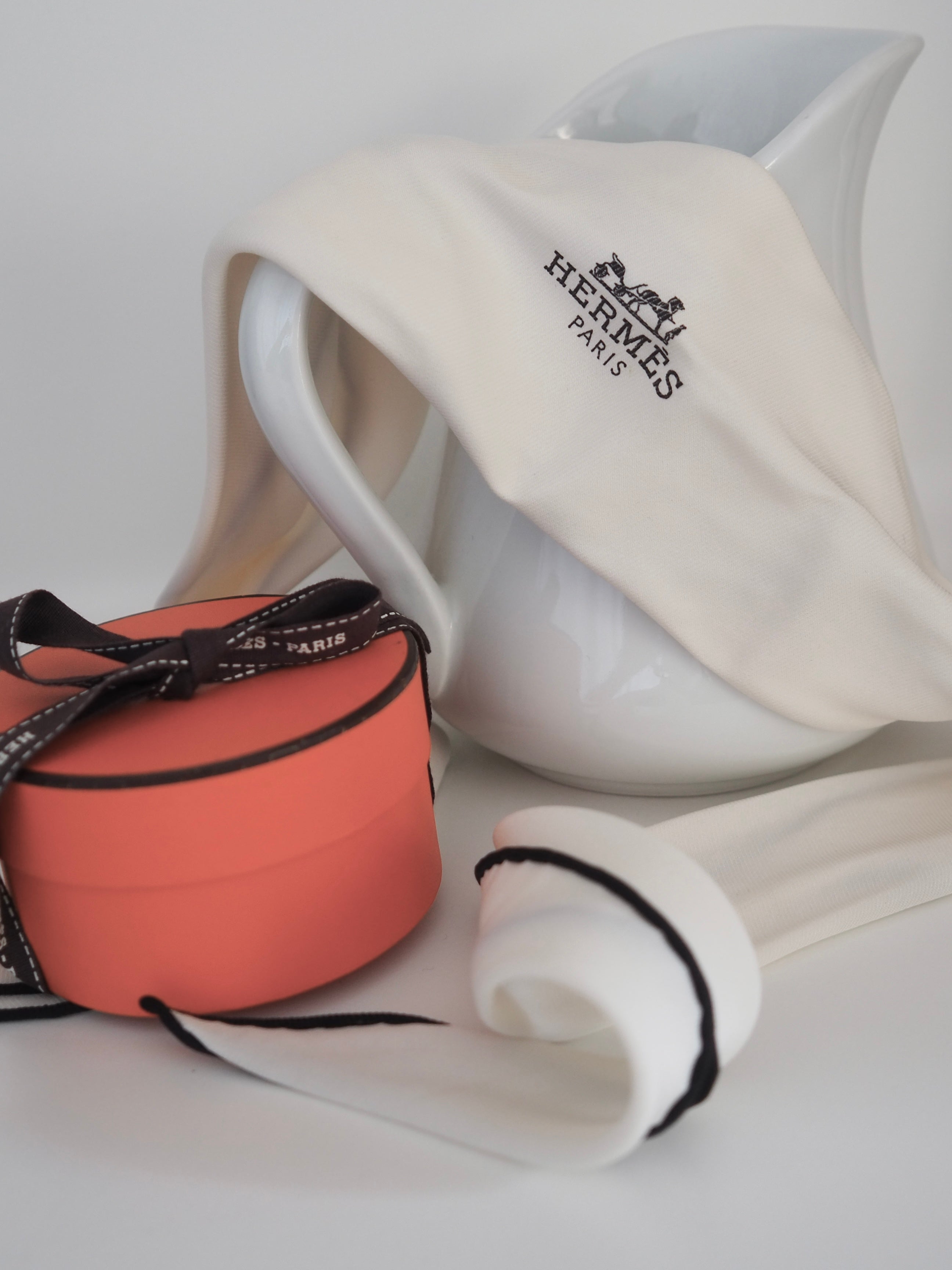 HERMES エルメス ロザンジュ スカーフ ロゴ アイボリー ブラック