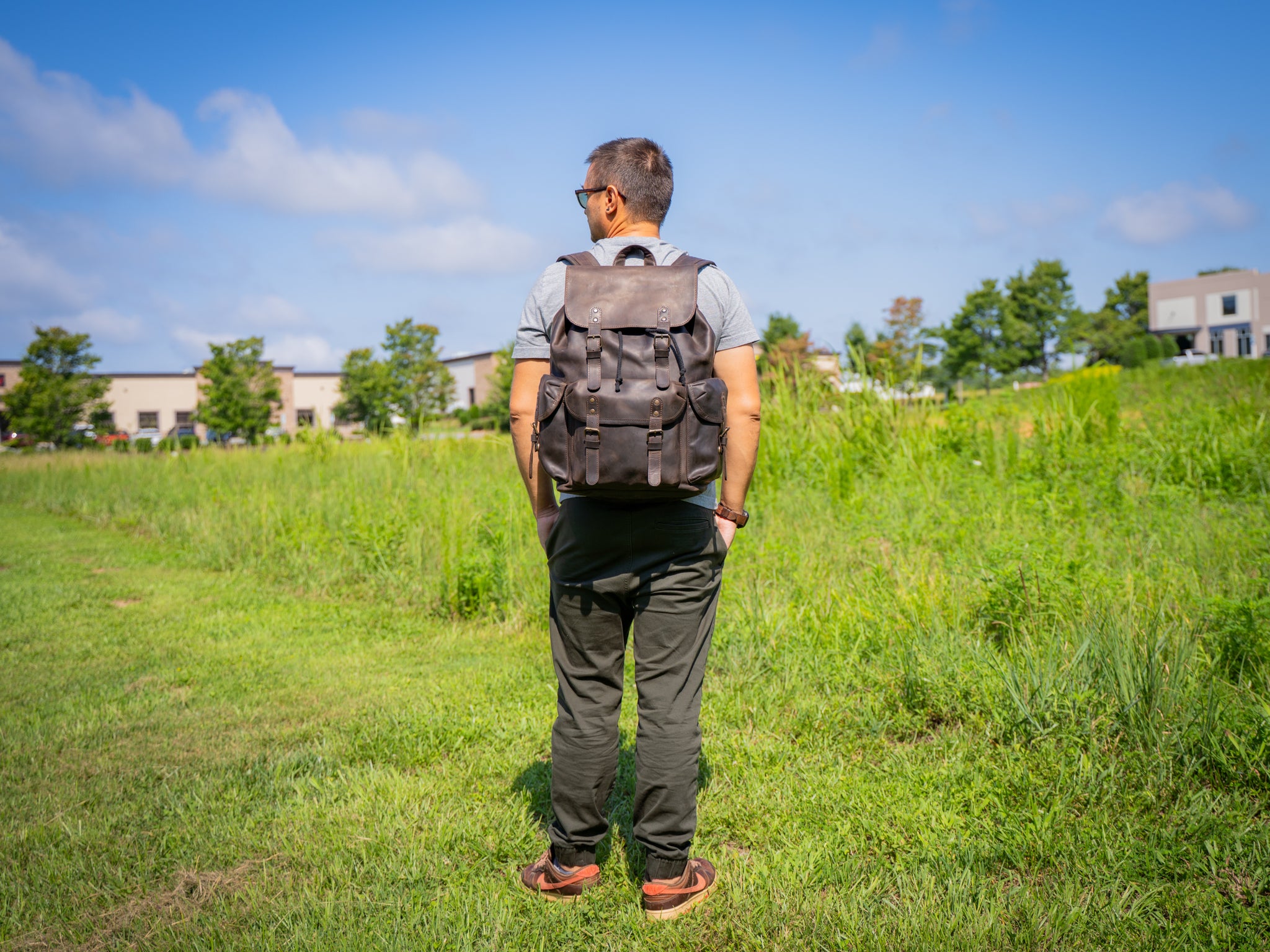 Crazy Horse Leather Backpack Adventure for Man - Brown Nut