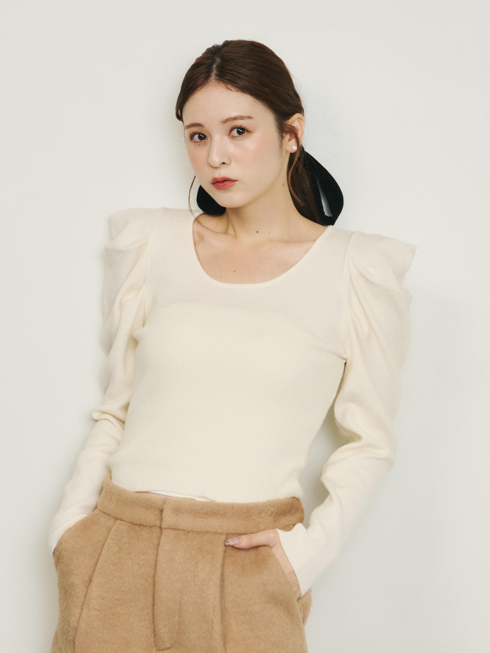 パフスリーブタックニット