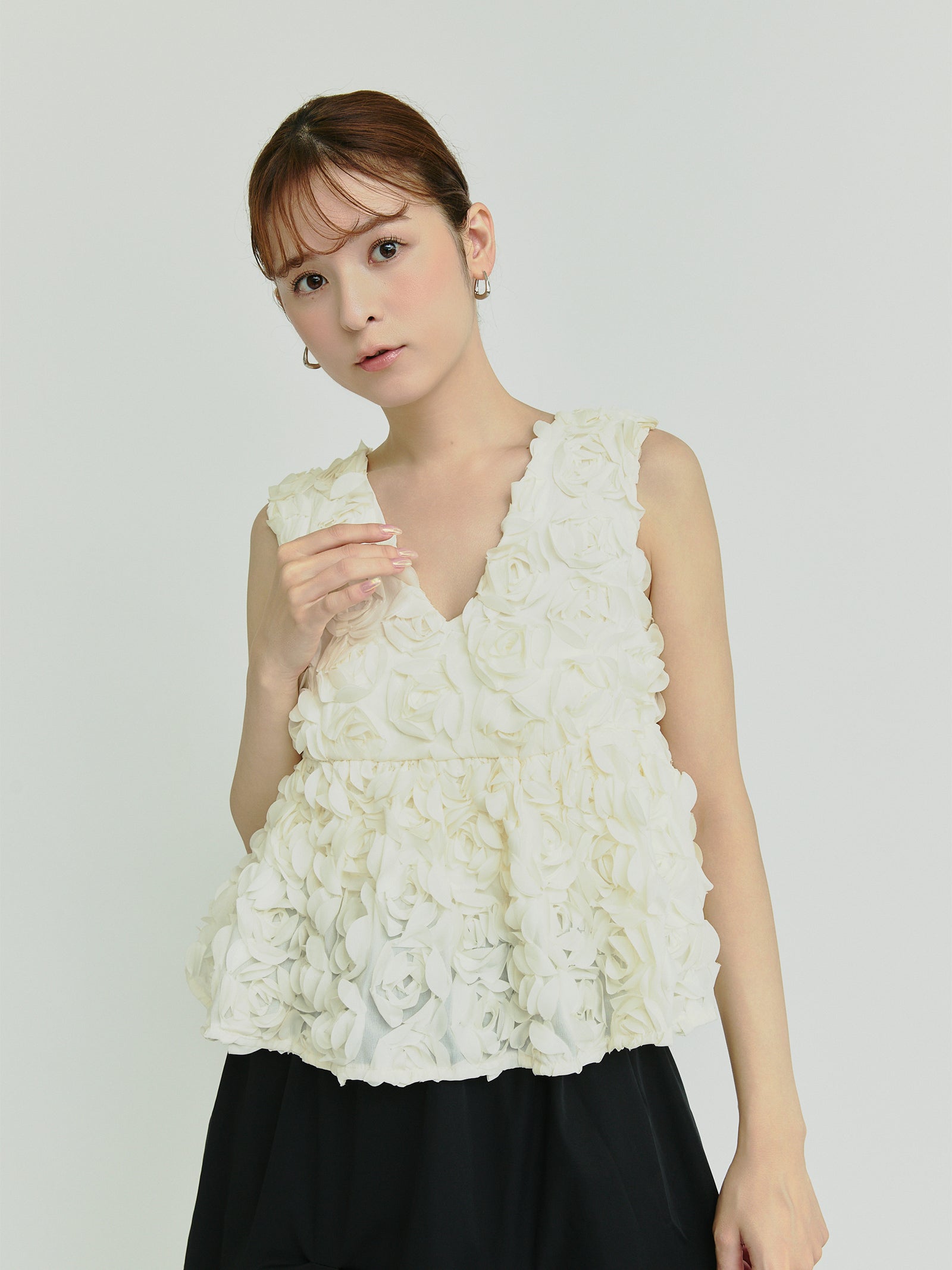 フラワーモチーフペプラムトップス