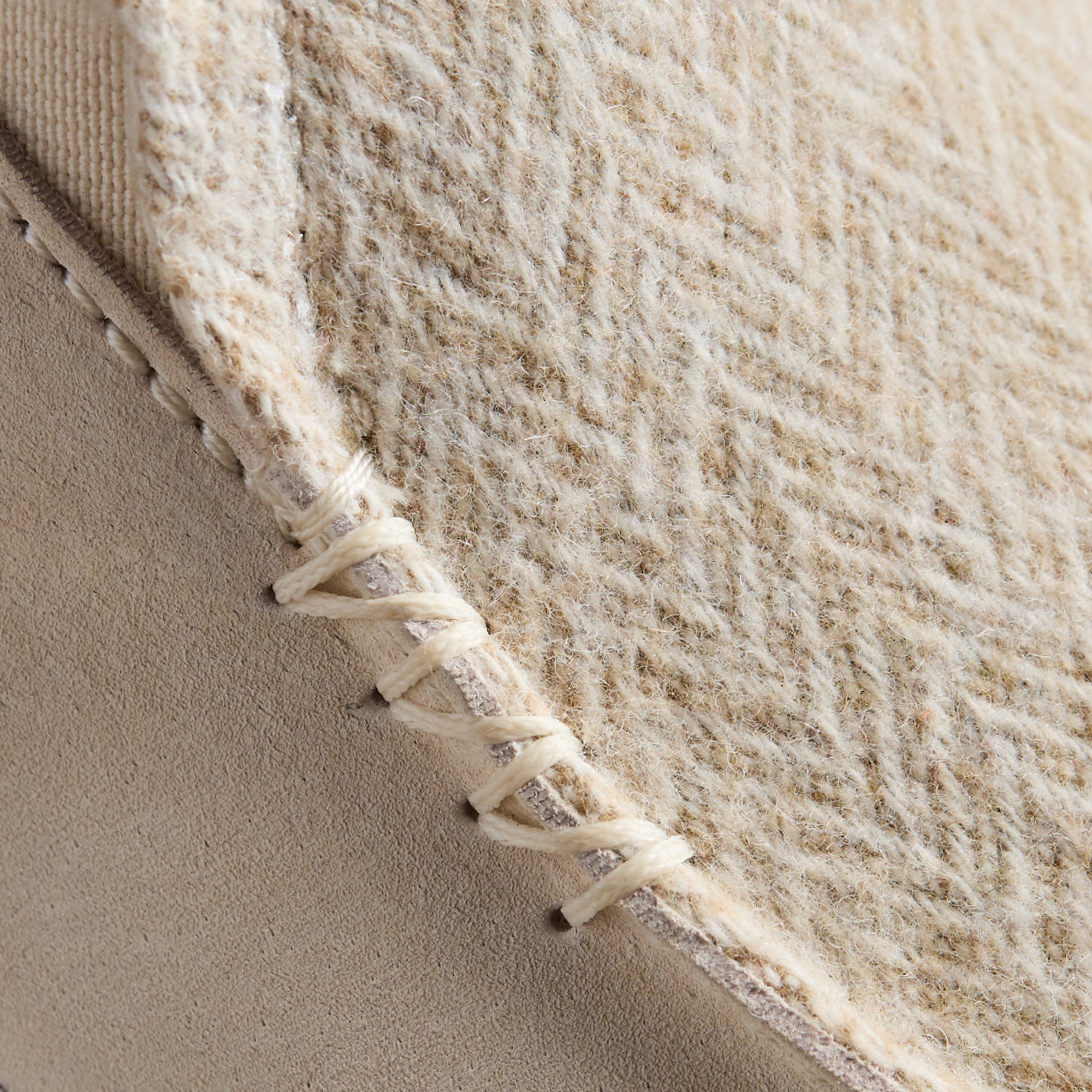 Nohea Slipper - Kapa Stripe / Puka | OluKai