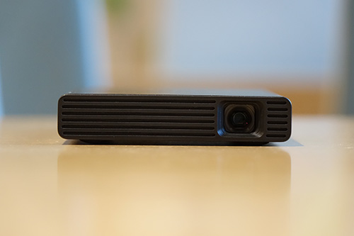 これは凄すぎ！モバイルプロジェクター「MP-CD1」実機レビュー