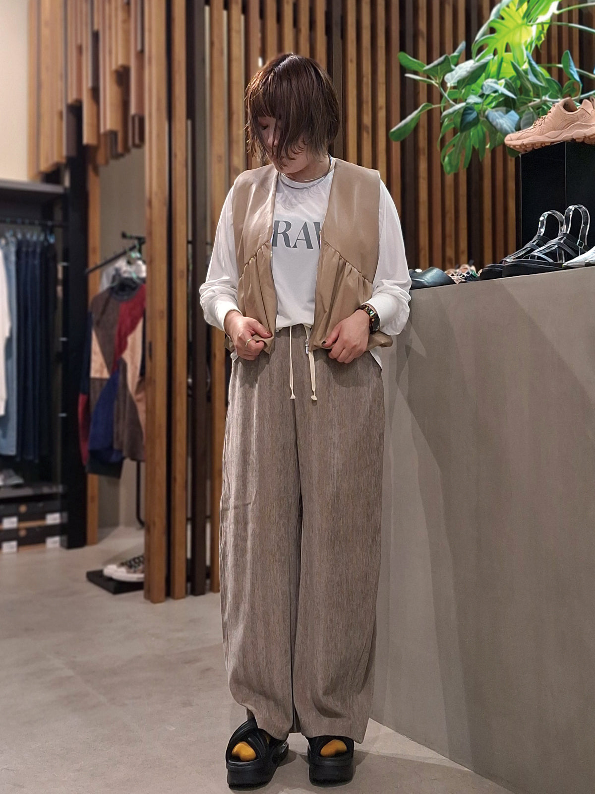 ヘリンボーンカーブパンツ – FRUNQAVAN ONLINE STORE