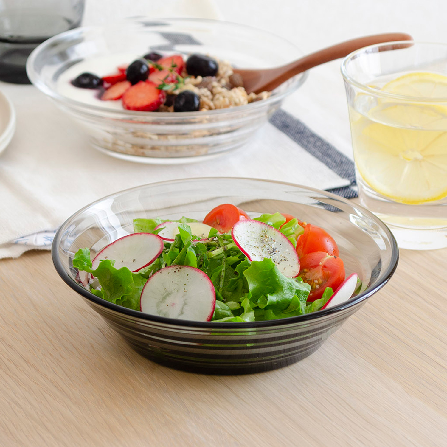 ボール（シルバーグレー） P-53305SS-JAN / 東洋佐々木ガラス(株) 公式