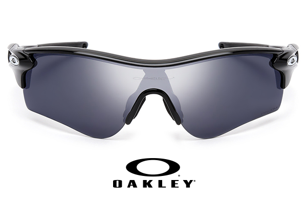 オークリーのサングラス】快適で高機能! 普段使いに