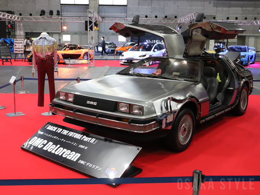 映画「バック・トゥ・ザ・フューチャー2」デロリアン – OSAKA STYLE