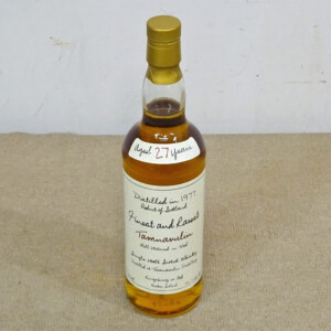 ロイヤルサルート 21年 赤 陶器ボトル 700ml 40％ ROYAL SALUTE 21YEAR
