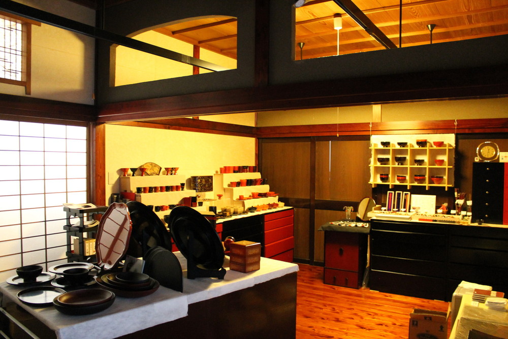 14、ギャラリー紹介|塗師屋大崎庄右ェ門大崎漆器店