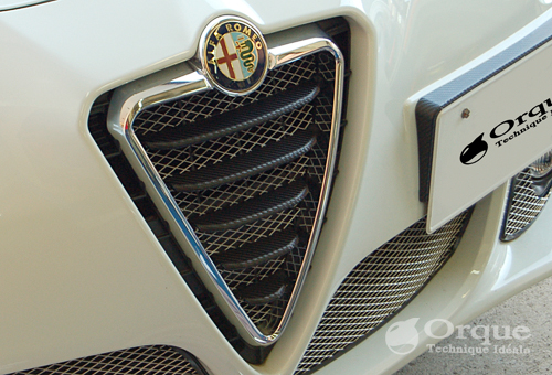 Giulietta前期モデル フロントグリルカーボンガーニッシュ | オレカ