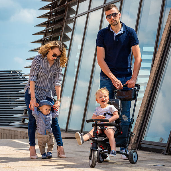 スマートトライク STR7 アーバンブラック 折り畳み 三輪車 折りたたみ