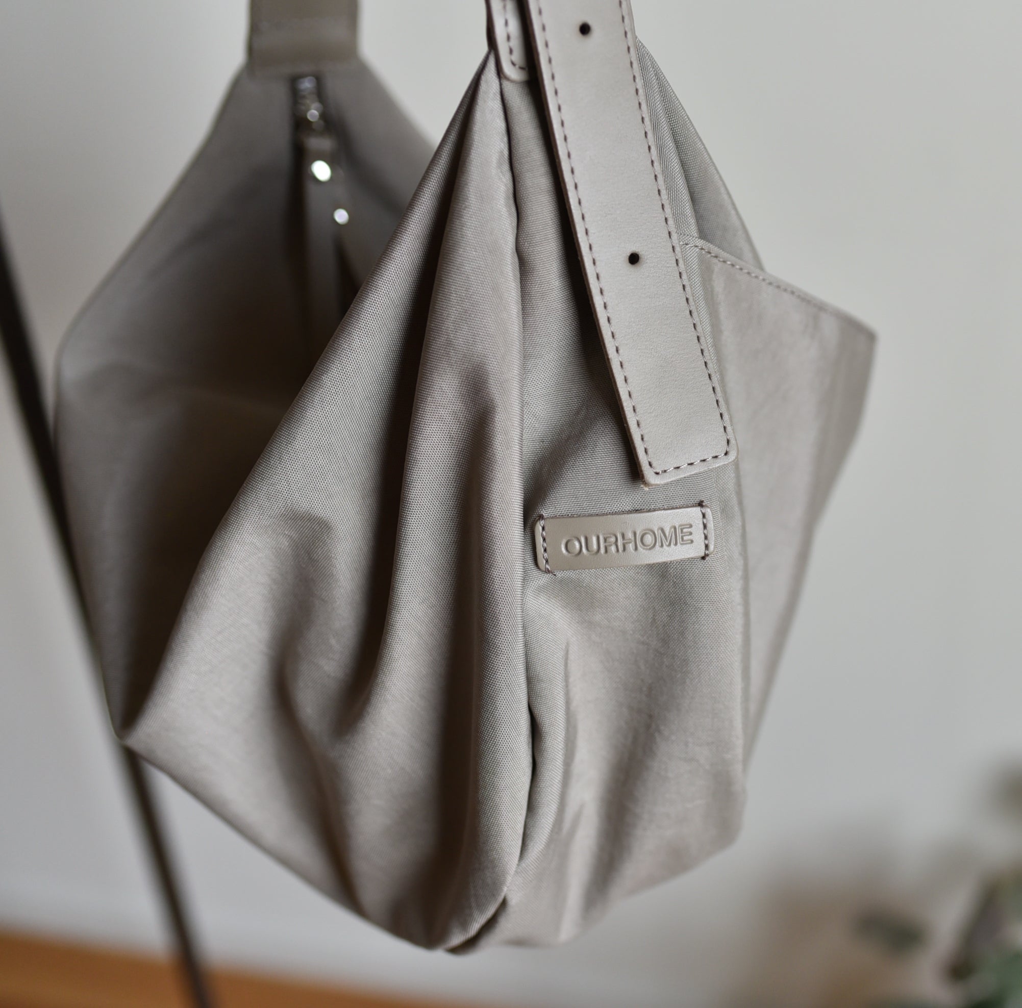 ムーンショルダーバッグ – OURHOME