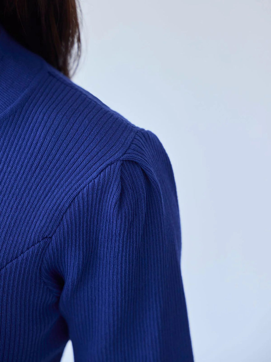 サマーチャイナパネルニット：カーキ│胸が大きな女性のための