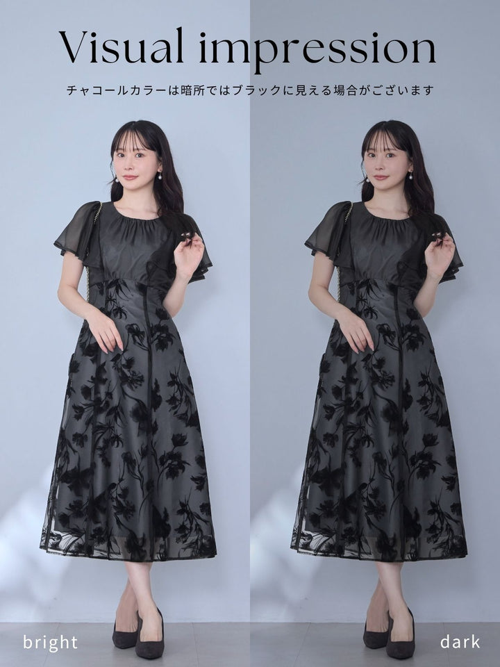 フラワーフロッキーオケージョンドレス：チャコール│胸が大きな女性の