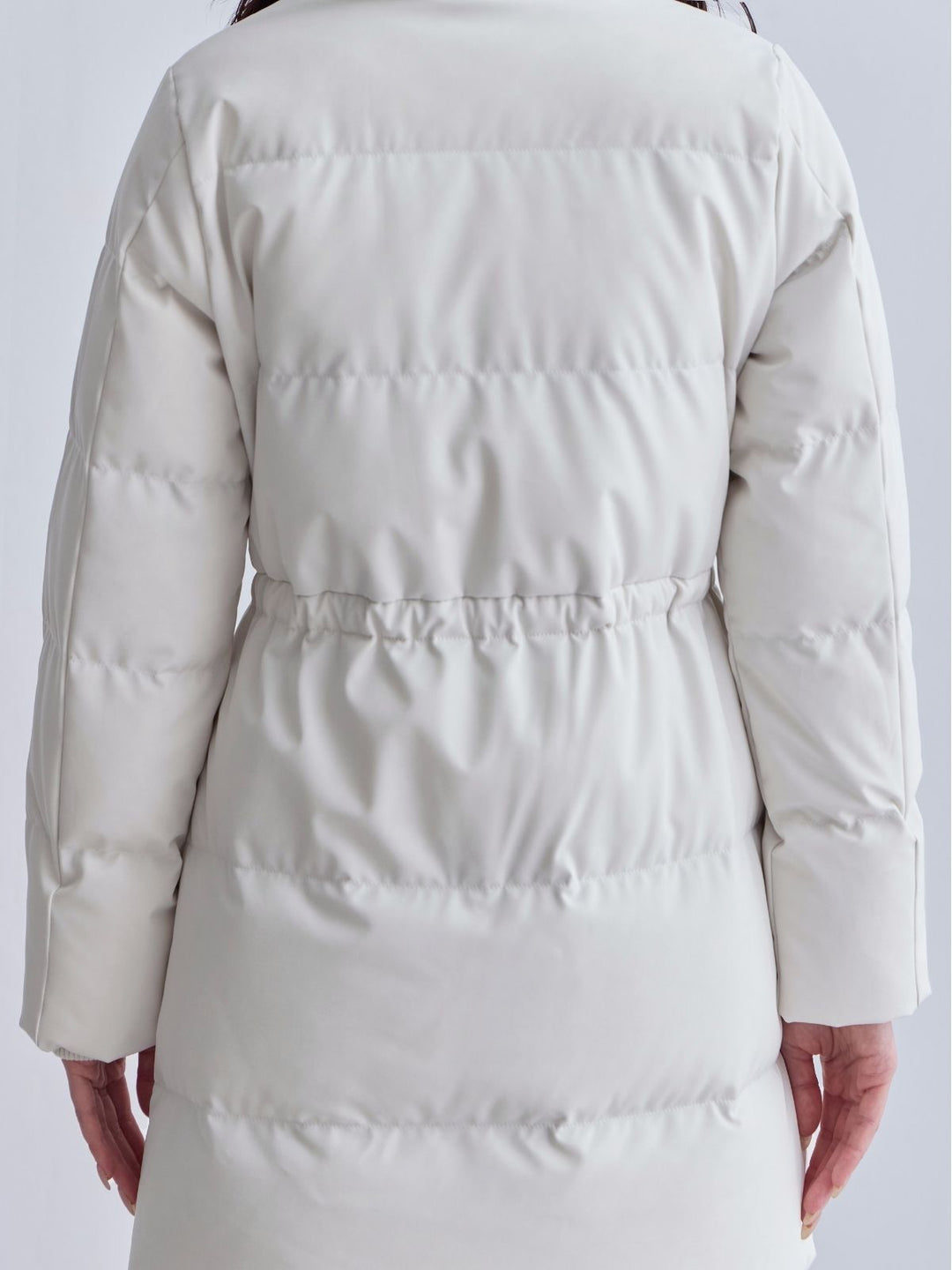 ウエストマークストレッチダウンコート：ホワイト│胸が大きな女性の