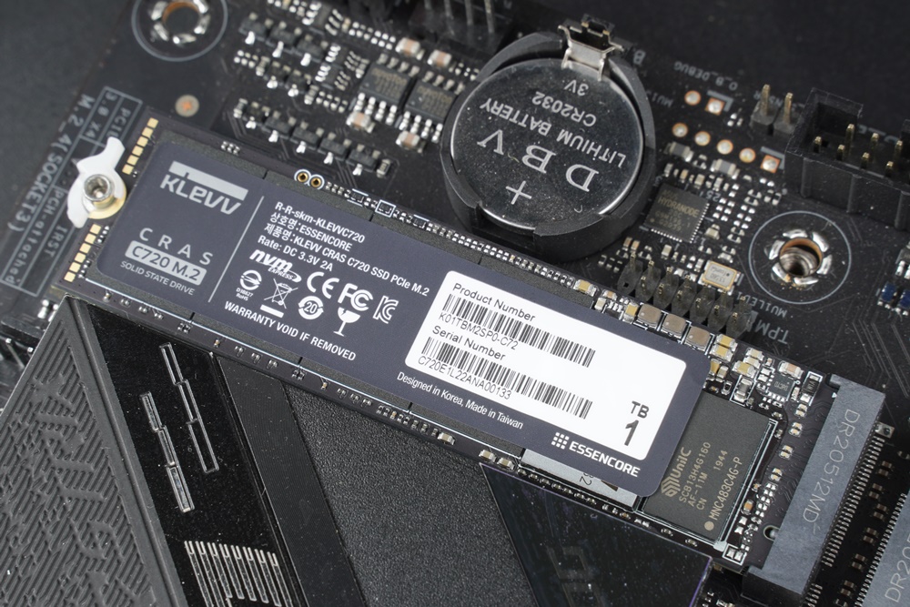 KLEVV CRAS C720 M.2 NVMe PCIe Gen3 x4 1TB 開箱/ 影音創作者和玩家
