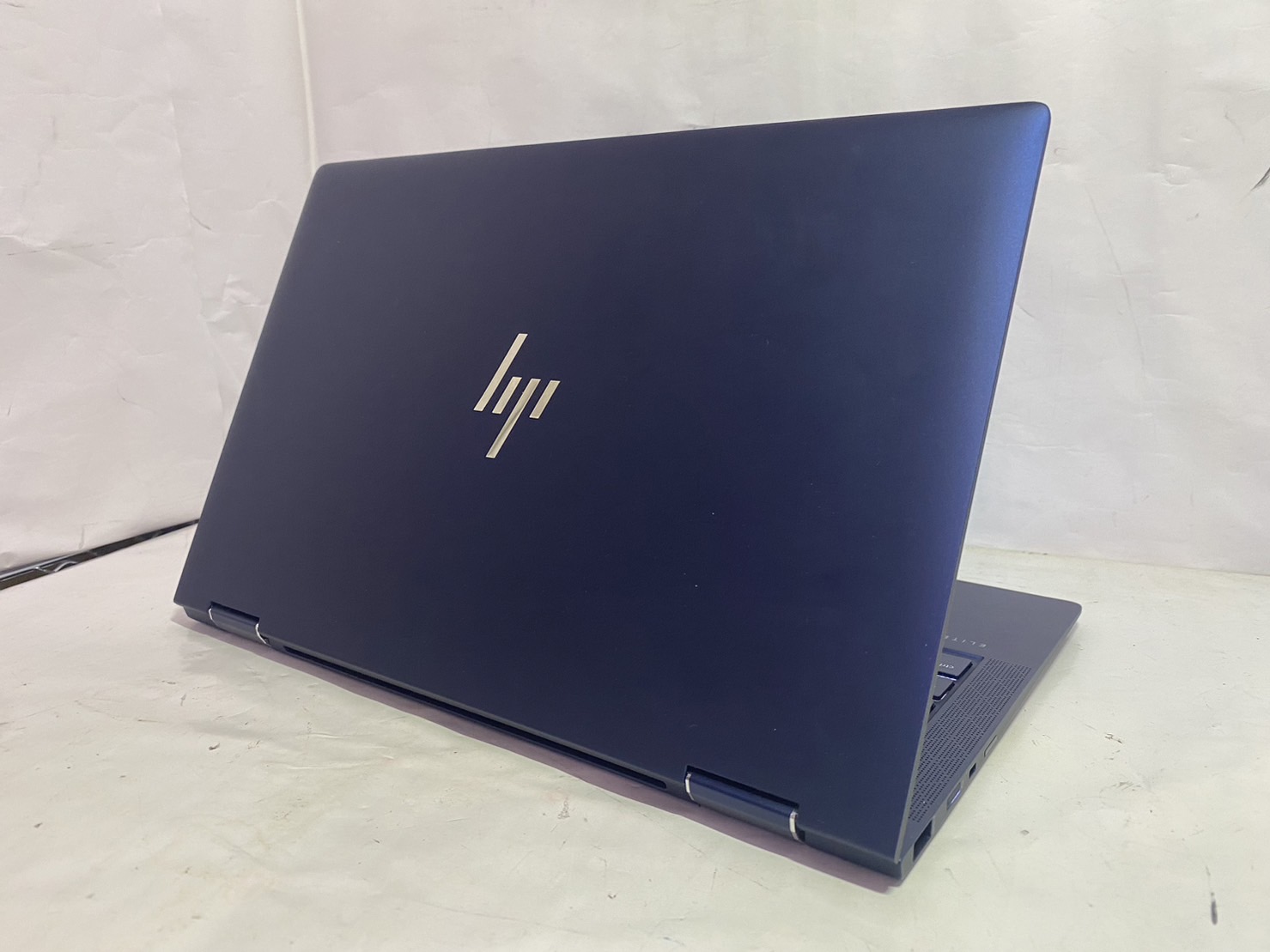 HP(ヒューレットパッカード) Elite Dragonfly HSN-132Cの激安通販(詳細