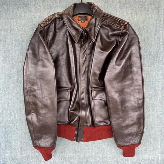 バズリクソンズ・このA－2はエアロレザー社が1941年に製造した5