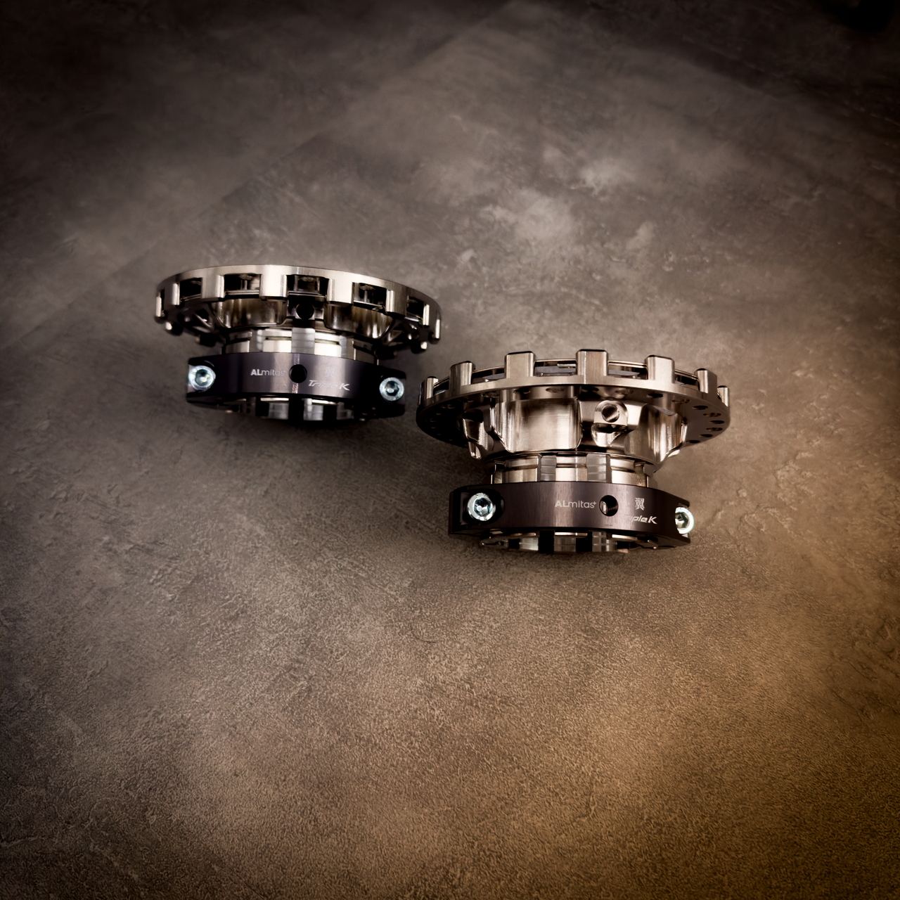 KTユーザー待望！Triple K スプロケットハブ 翼（AKIRA）の反転タイプ